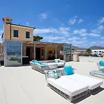 Apartments Galeon Suites